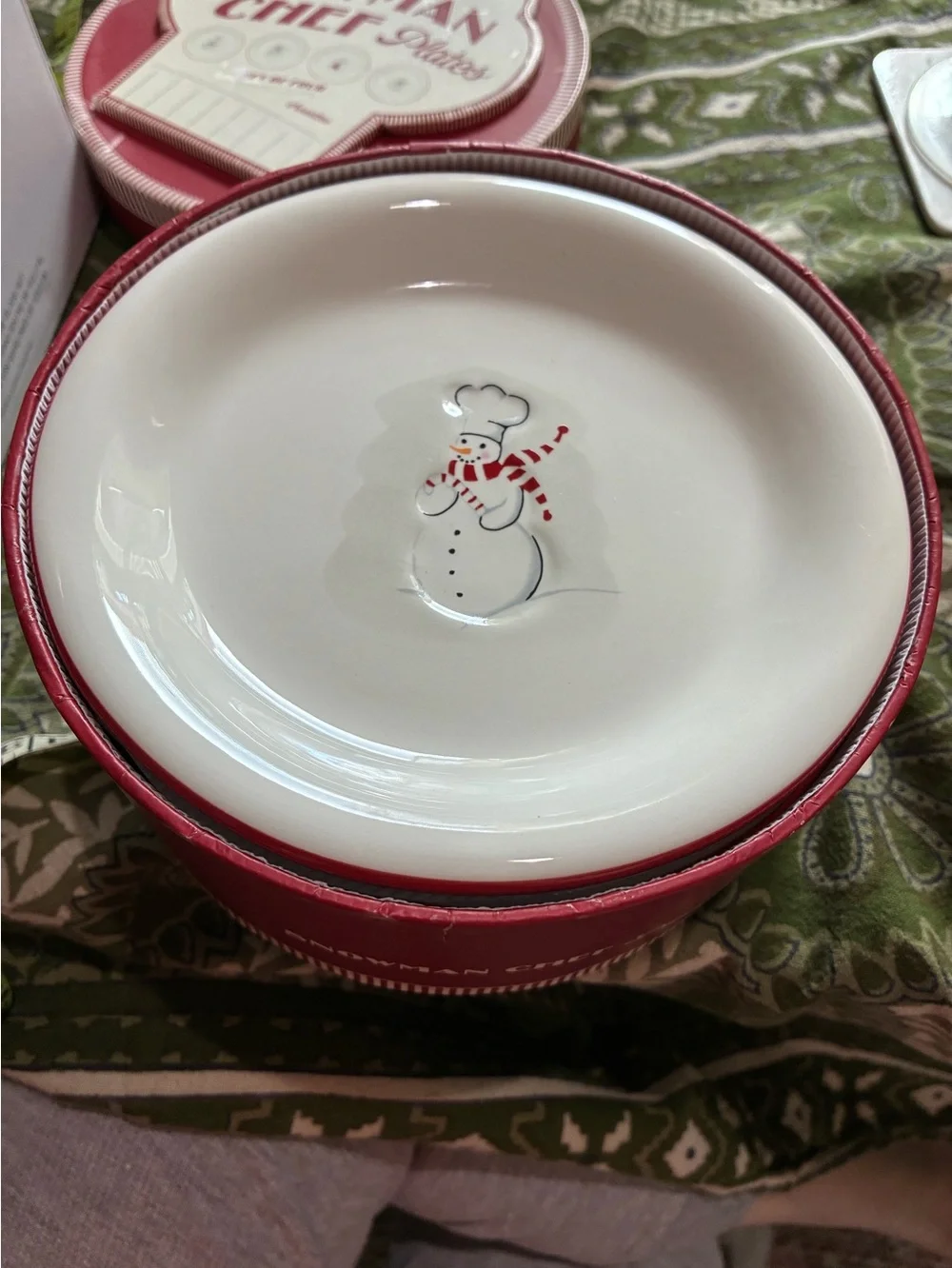 Williams Sonoma “Snowman Chef Plates”. NIB ORIGINAL TAG. 4 Small plates.